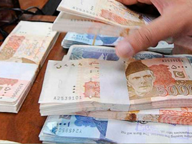 पाकिस्तानी मुद्रा अत्यधिक अवमूल्यन