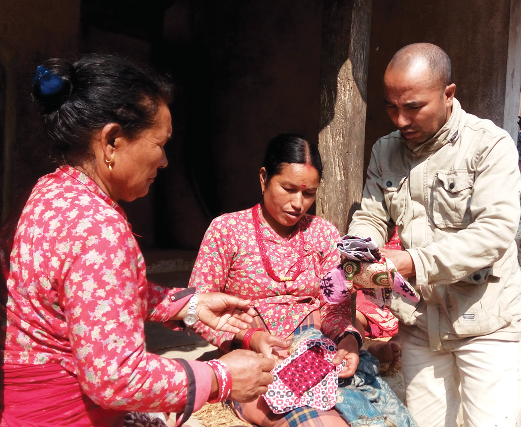 पर्दाबाहिरका ‘प्याड म्यान’ 