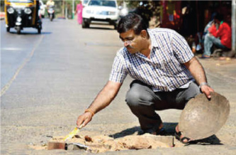 समृद्धि मार्गका खाडल