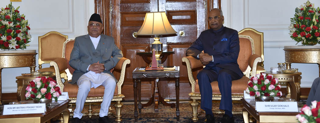 भारतका राष्ट्रपतिसँग प्रधानमन्त्री ओलीको शिष्टाचार भेट