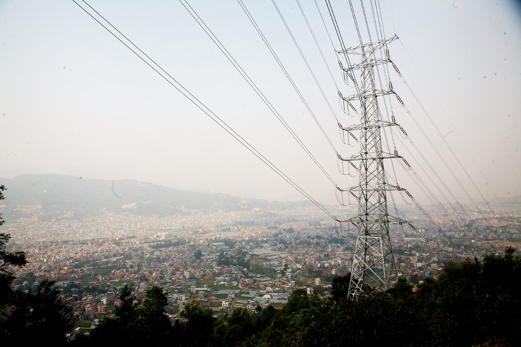 नेपालमा विद्युत्ः नपुग्ने होइन खेर जाने जोखिम