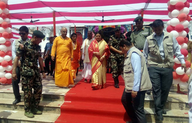 राष्ट्रपतिले गरिन् अयोध्याबाट आएका जन्तीलाई जनकपुरमा स्वागत