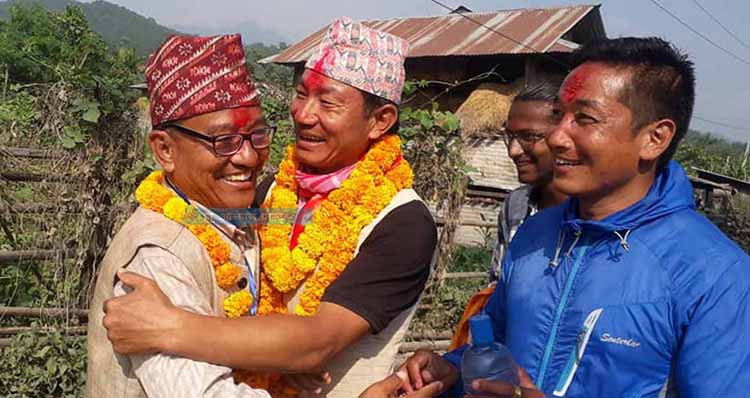 धरानमा पनि पछि पर्याे नेकपा