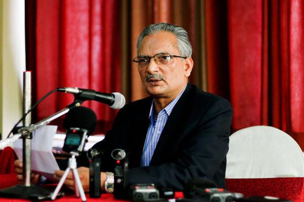 भोकाएर उखु चोर्न बाध्य पृथ्वीनारायण शाहः बाबुराम भट्टराई