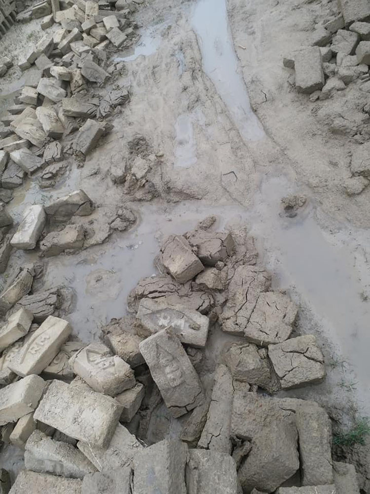 बिहीबार रातिदेखि परेको पानीले रौतहटका इँटा उद्योगमा २५ करोड क्षति