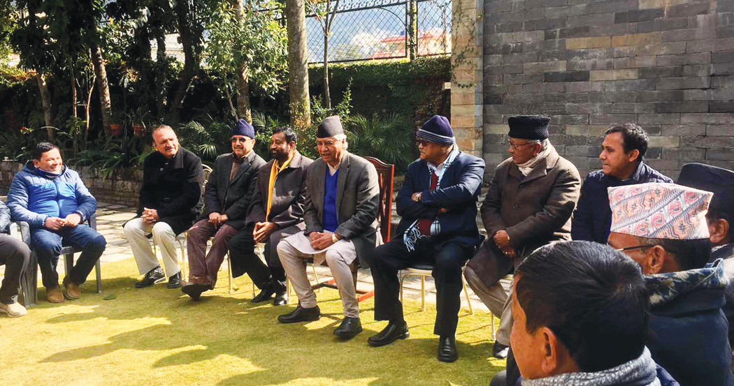 कांग्रेसमा वंश विरासतकाे टक्कर