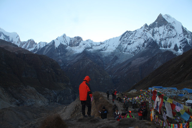 सम्पर्कविहीन पदयात्रीको खोजी गर्न माग