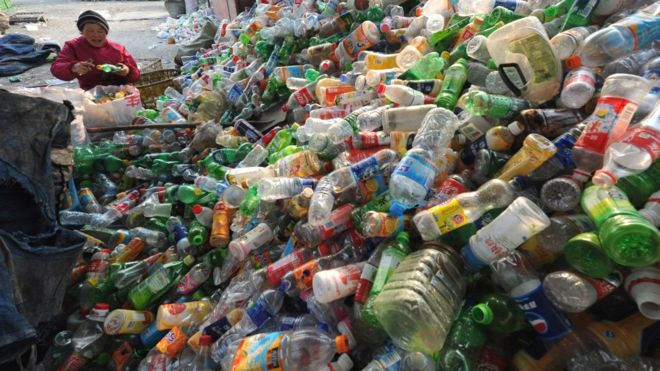 प्लास्टिकजन्य सामग्रीमा प्रतिबन्ध लगाउँदै चीन