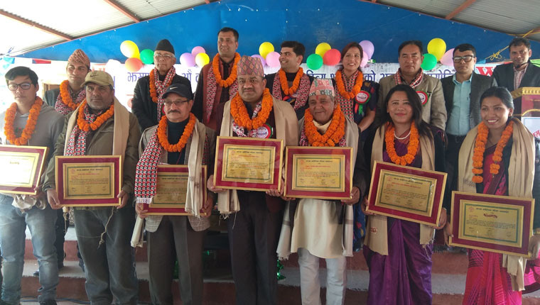साहित्यकारहरूलाई सम्मान गर्दै बकैया साहित्य महोत्सव सम्पन्न