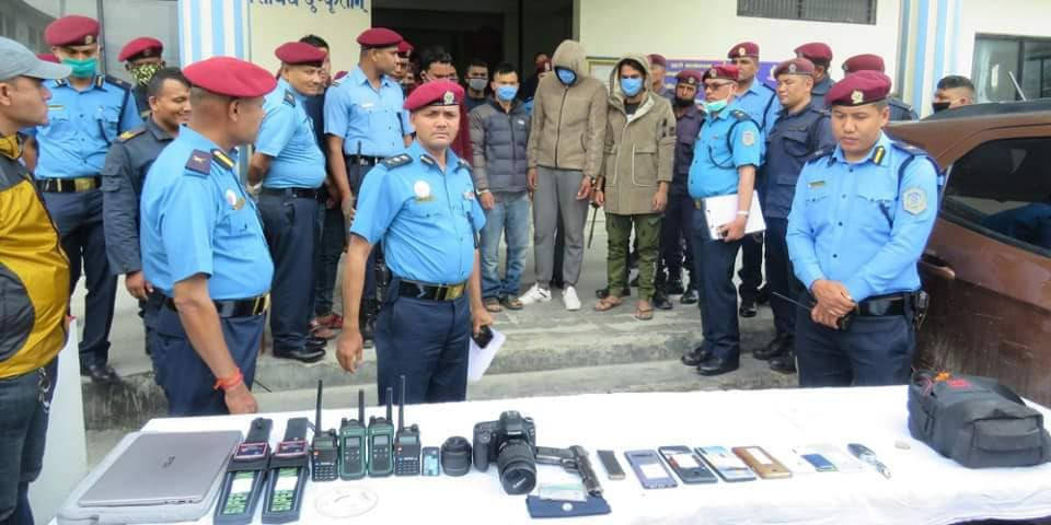 हिरा लुटपाटमा संलग्न प्रहरी र पत्रकार पक्राउ