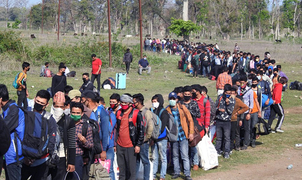 कोरोनाभाइरस महामारीः जोखिम बढ्यो गाउँको
