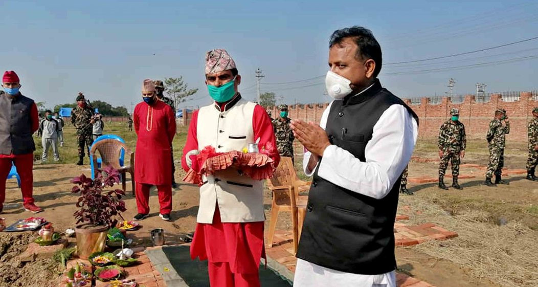 संक्रमित सैनिक उच्चअधिकारीसँगै एउटै कार्यक्रममा सहभागी थिए, प्रदेश-२ का मुख्यमन्त्री र मन्त्री