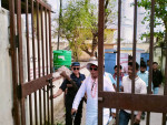 रेशम चौधरीले भेटे टीकापुर घटनाका कैदी