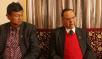 स्वतन्त्र व्यक्तिले राष्ट्रपतिको गरिमालाई थाम्न सक्दैनन्: झलनाथ खनाल