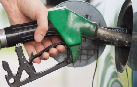 पेट्रोलियम पदार्थको मूल्य फेरि बढ्यो‚ पेट्रोल प्रति लिटर १९९ रुपैयाँ