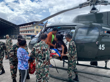 हवाई उद्धार सेवाले दुर्गमका गर्भवती र सुत्केरीको गर्दैछ जीवनरक्षा, दुई वर्षमा १५८ जनाको उद्धार