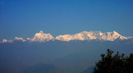 बहुमूल्य पर्वतराज कञ्चनजंघा