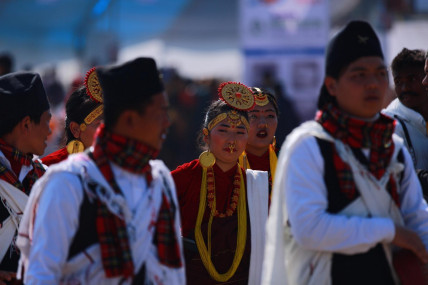 दिदीबहिनी पुजिने माघे सकराती