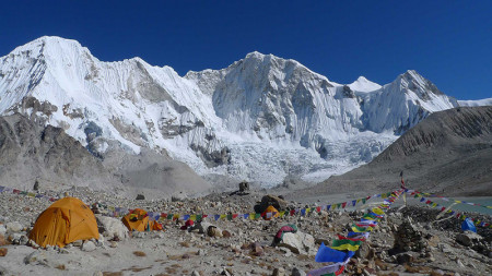 स्वास्थ्य मापदण्ड पालना गरेर हिमाल आरोहण गर्न पाइने, पर्वतारोहण अनुमति जारी
