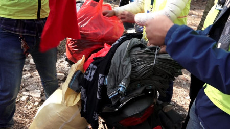 निःशुल्क खानासँगै न्यानो कपडा पनि वितरण