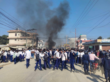 विद्यार्थीको प्रदर्शनमा सात राउन्ड हवाई फायर