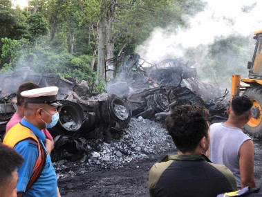 ट्रकमा आगलागी हुँदा घाइते तीन जनाको मृत्यु