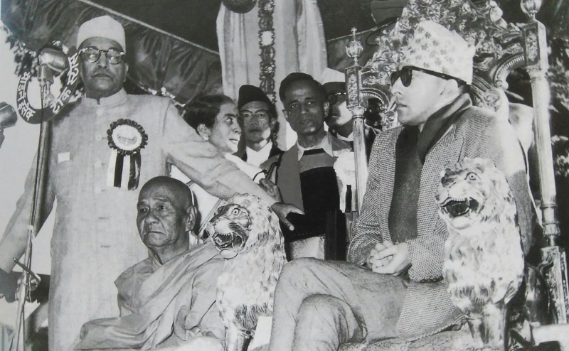 राजा महेन्द्रकै सामु अम्बेडकरले भने, ‘भिक्षु नै कार्ल मार्क्स, बौद्धधर्म नै साम्यवाद’