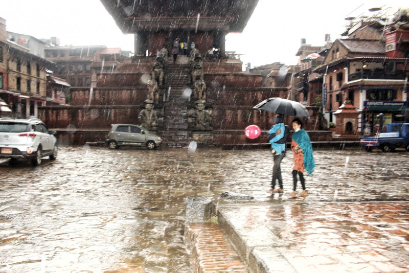 काठमाडौँ उपत्यकामा असिनासहित वर्षा (तस्वीरहरू)