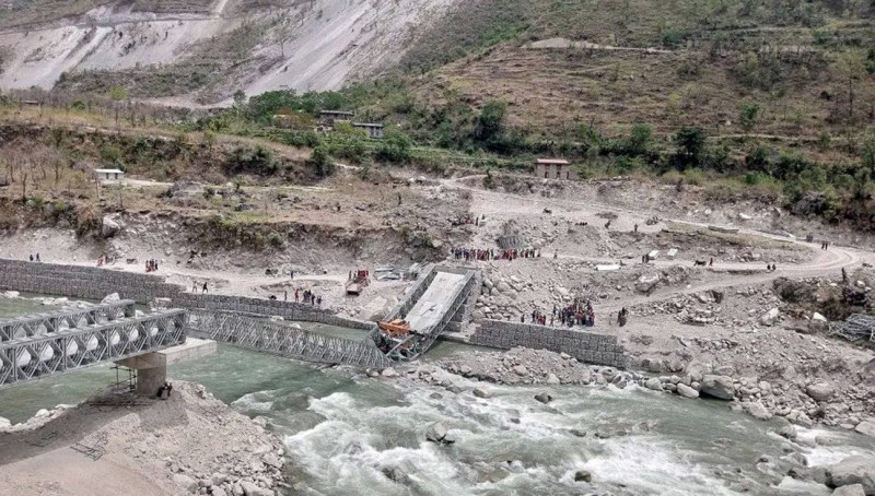 भेरीको बेलिब्रिज भाँचिंदा दुई जनाको मृत्यु