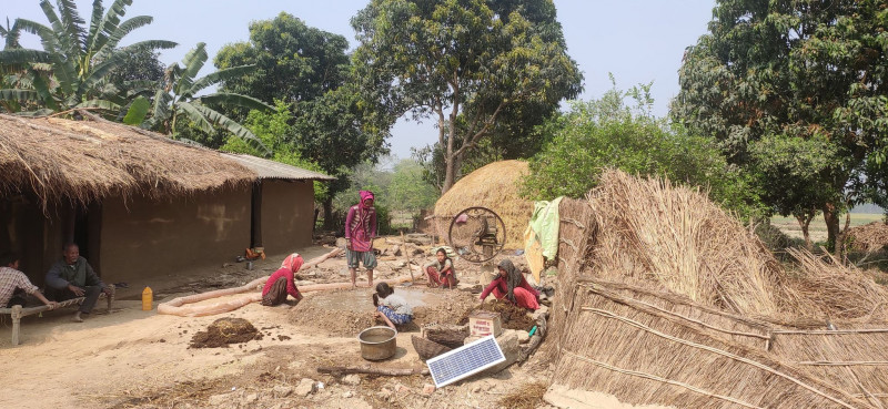 शौच गर्न भारतको जंगल