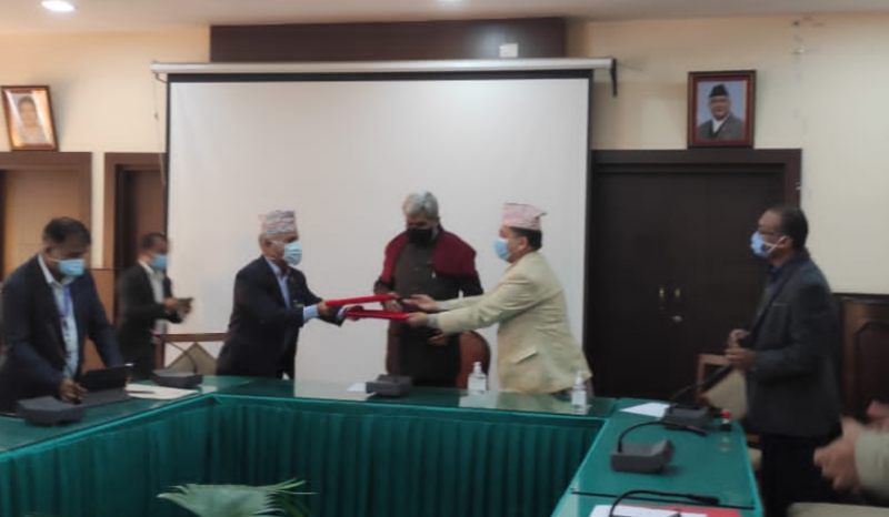 संघीय मामिला मन्त्रालय र काठमाडौं विश्वविद्यालयबीच छात्रवृत्ति उपलब्ध गराउने सम्झौता