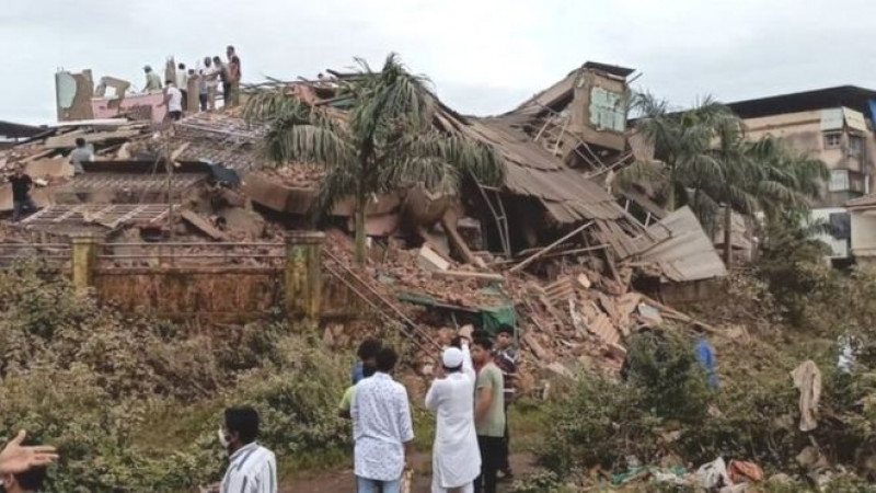 भारतमा पाँच तले भवन ढल्दा ९० जनासम्म पुरिएको आशंका