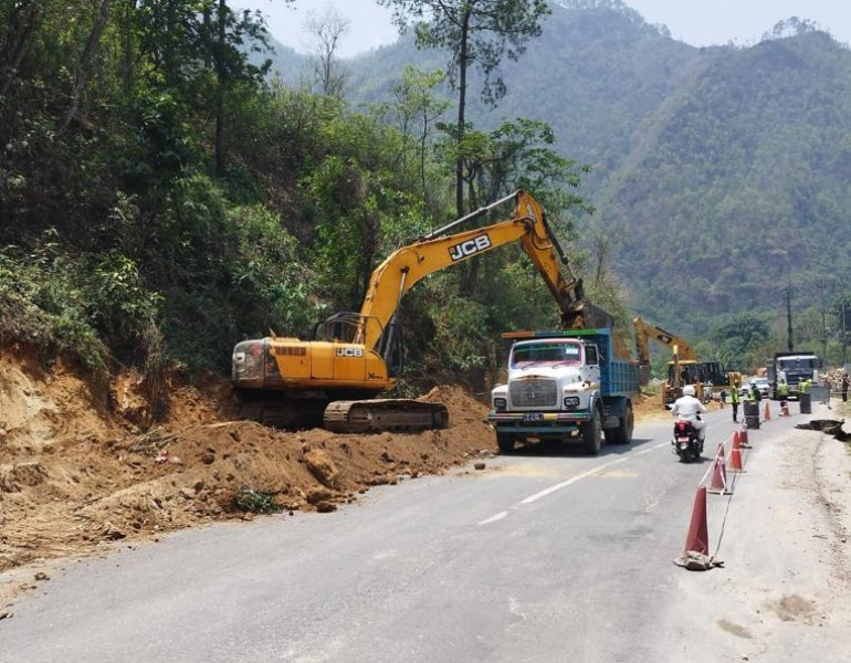 चार अर्ब ८० करोडको लागतमा स्तरोन्नति हुँदै मुग्लिन–मलेखु सडकखण्ड