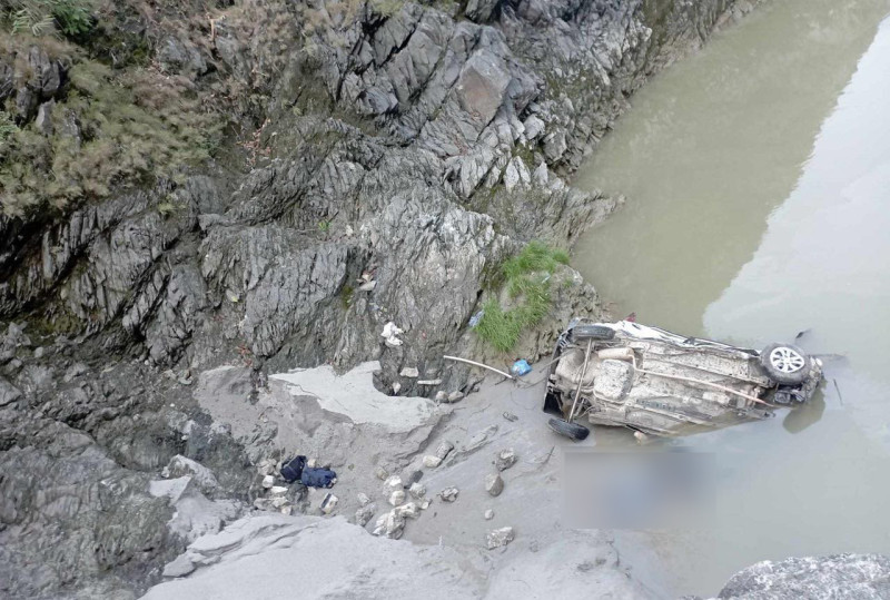 काजकिरिया गर्न काठमाडौंबाट घर फर्किएको परिवार त्रिशूलीमा बिलायो, गाउँ नै शोकमा
